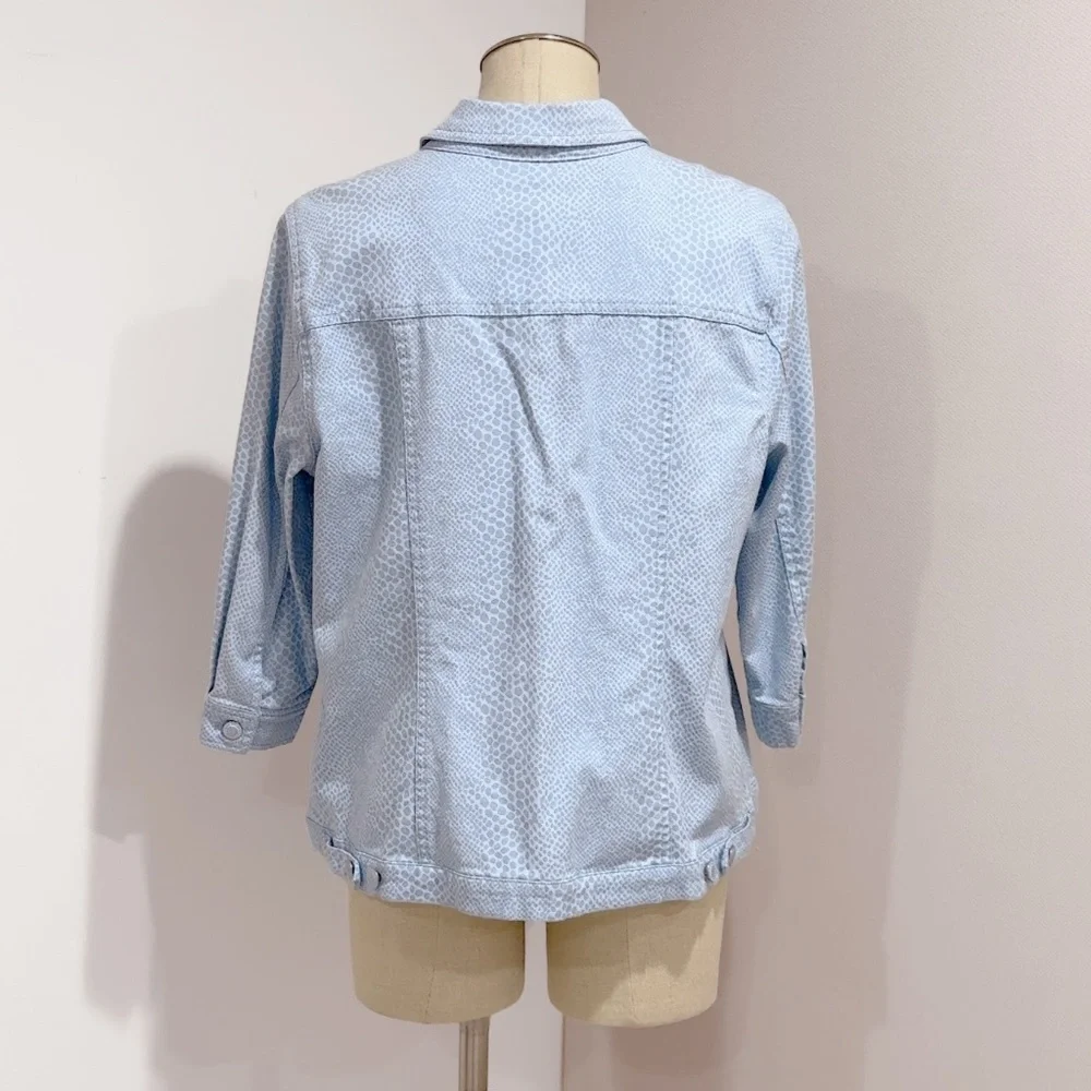 Denim & Co. Women's Blue Snakeskin Print Stretch Denim Jean Jacket Size L - Picture 2 of 6